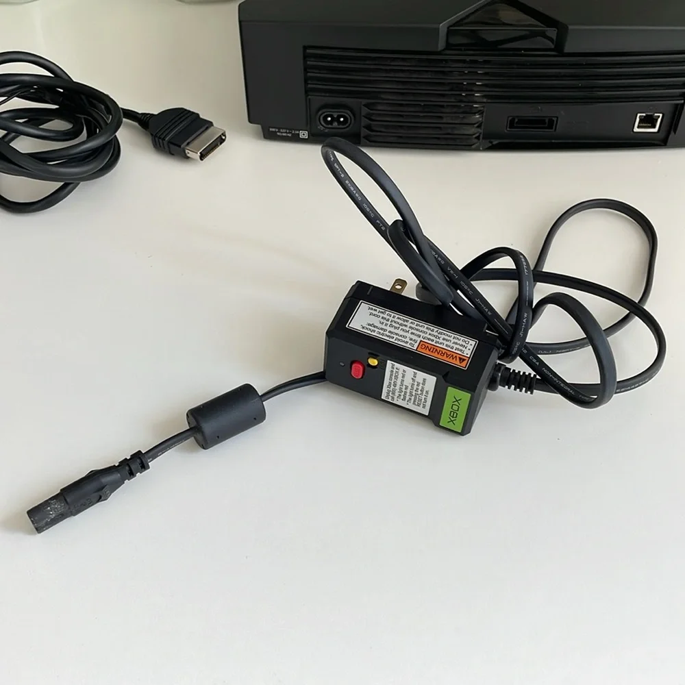 [ XBOX Original Console and Controller ]